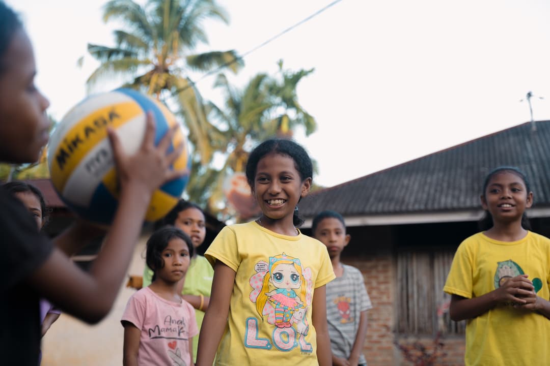 image enfants indonésie matahari